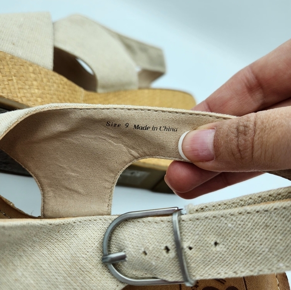 Dolce Vita Canvas Buckle Platform Wedge Heel Sandals Tan Size 9 - Picture 6 of 7
